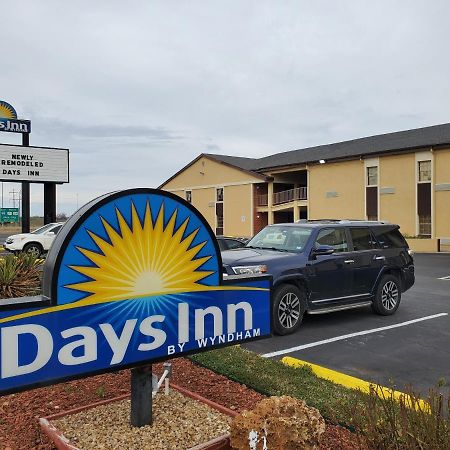 Days Inn By Wyndham Lawton Eksteriør bilde